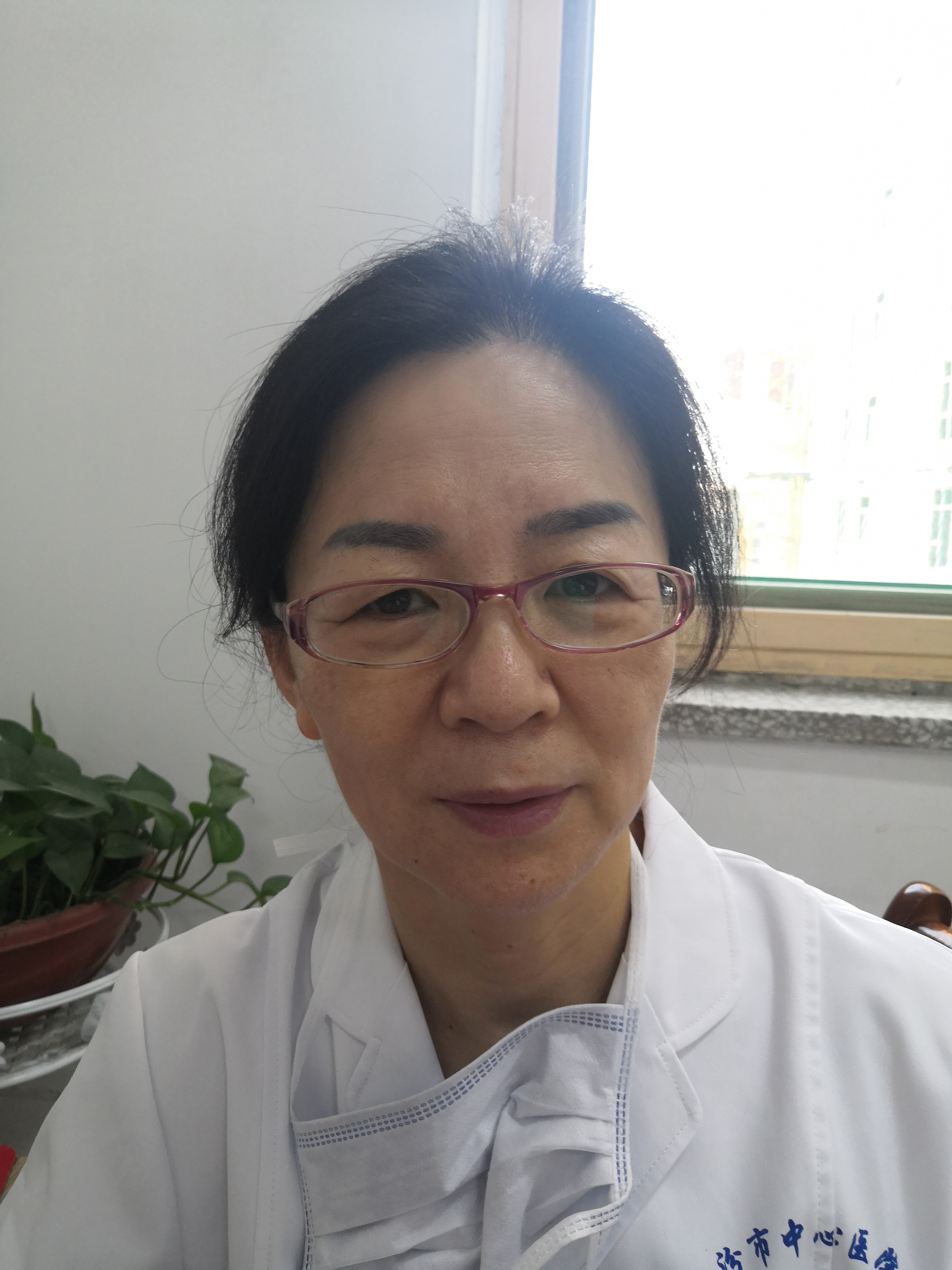 任丽芳头像