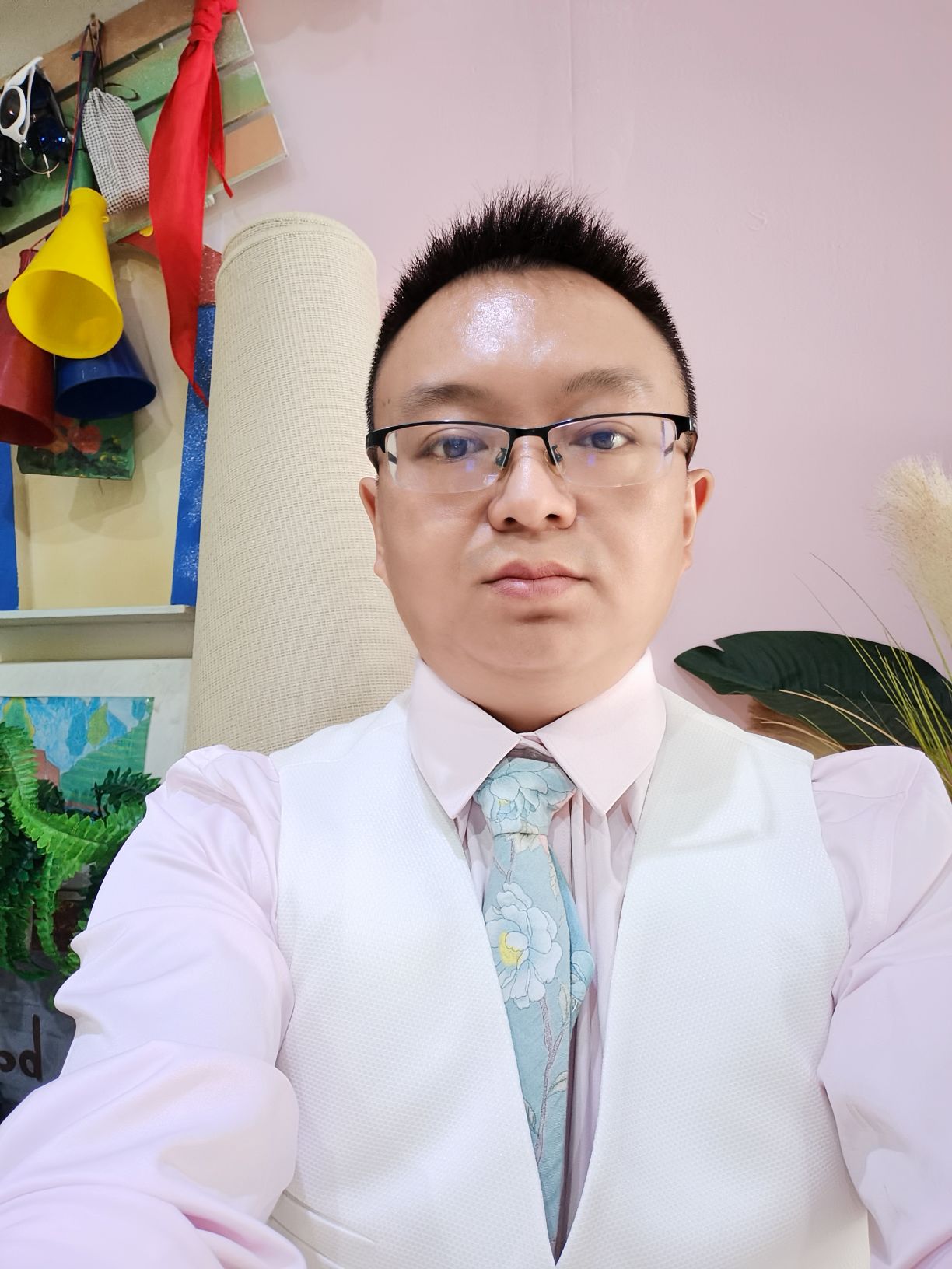 杨耀华头像