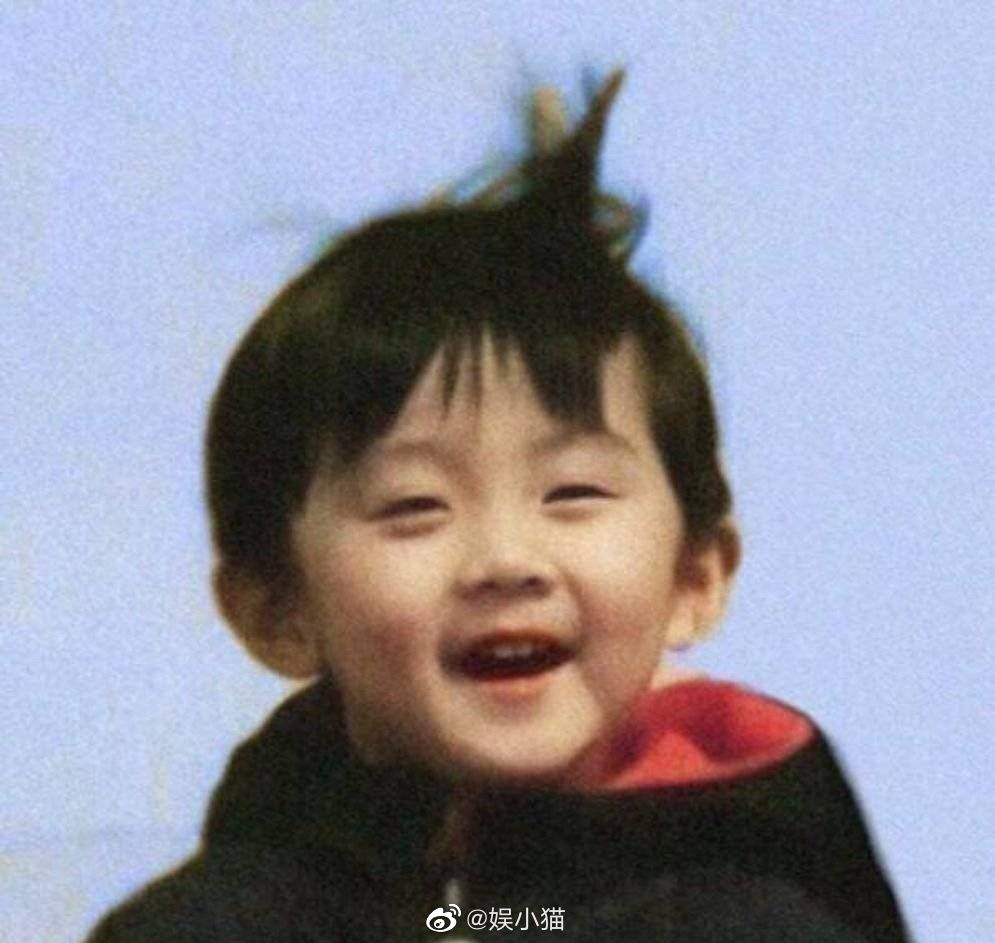 傅从从头像