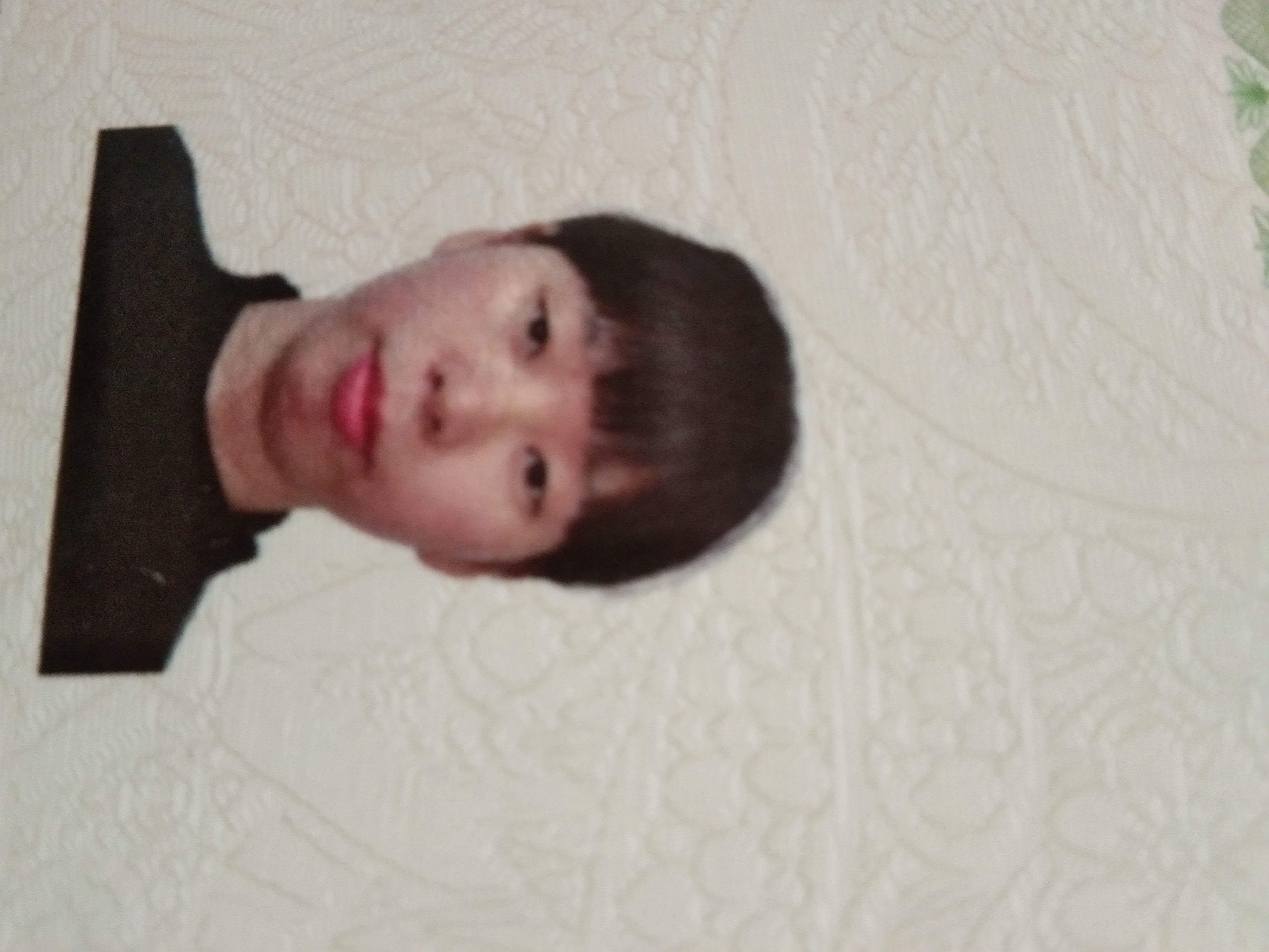 何碧凤头像