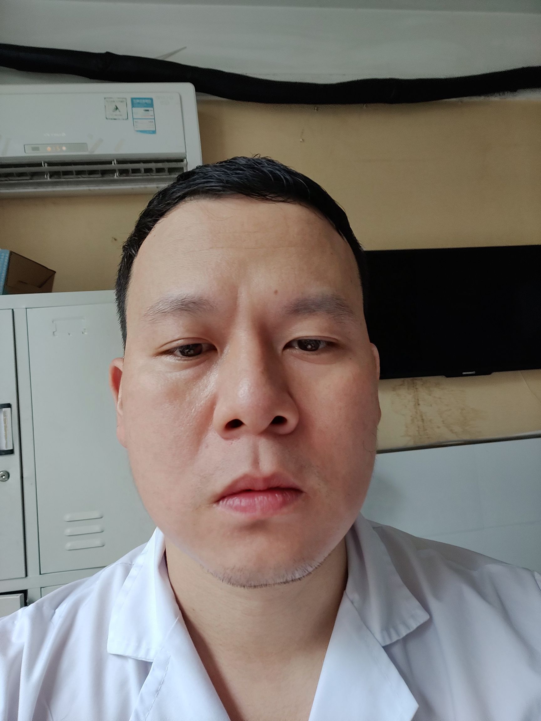 邹旭东头像