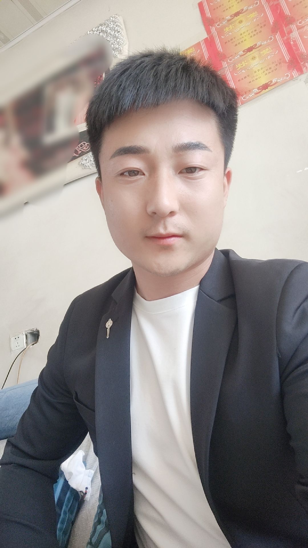 郭森头像