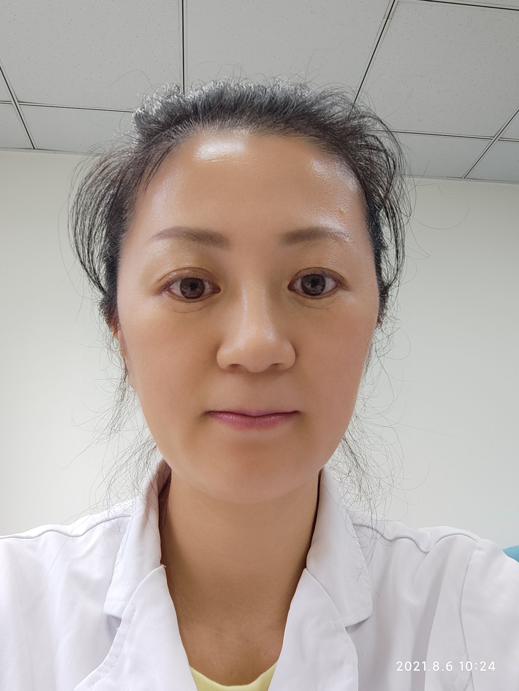 郭春霞头像