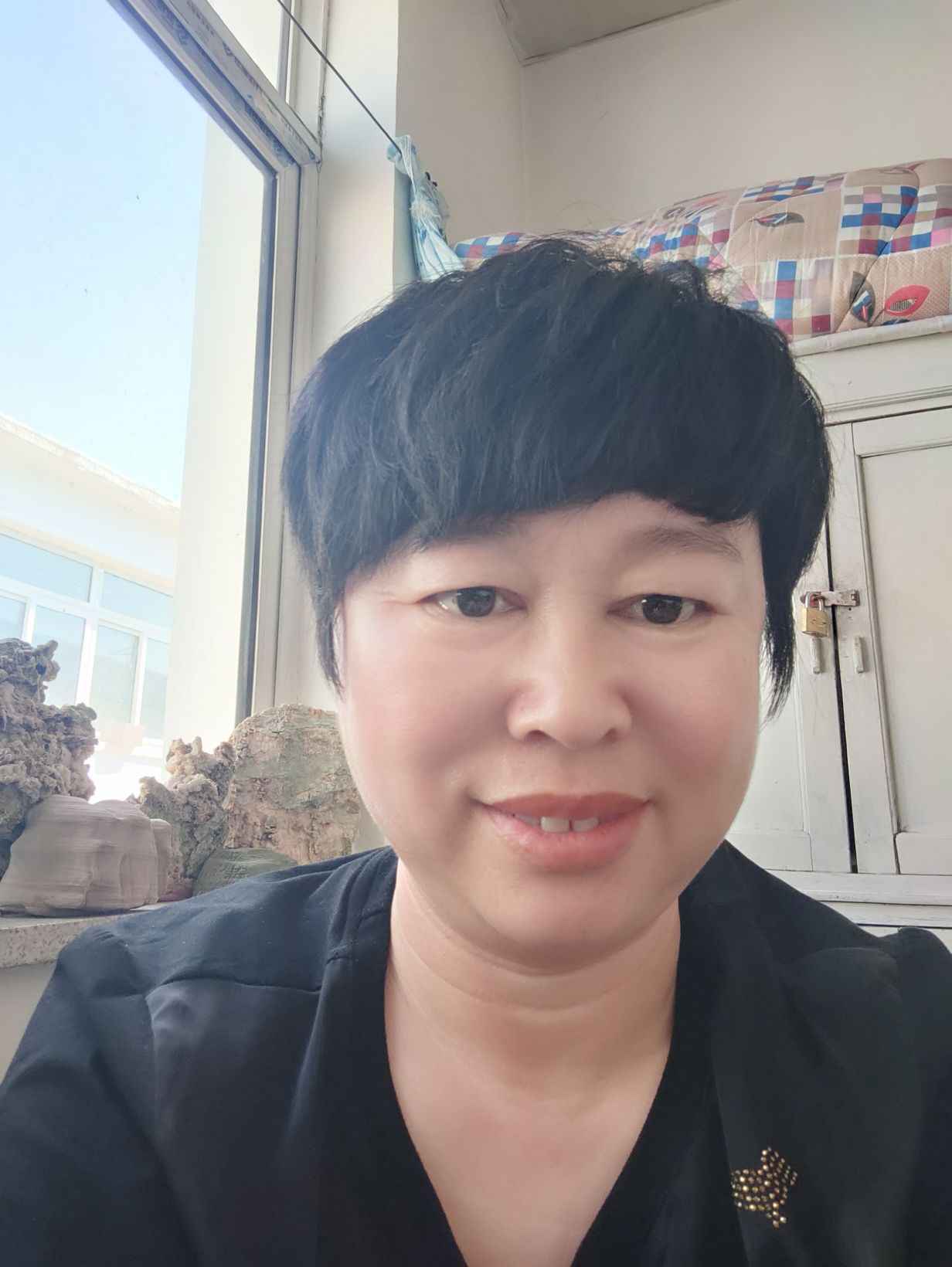 陈利英头像