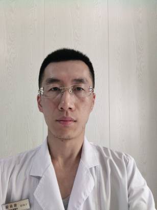 张自强头像