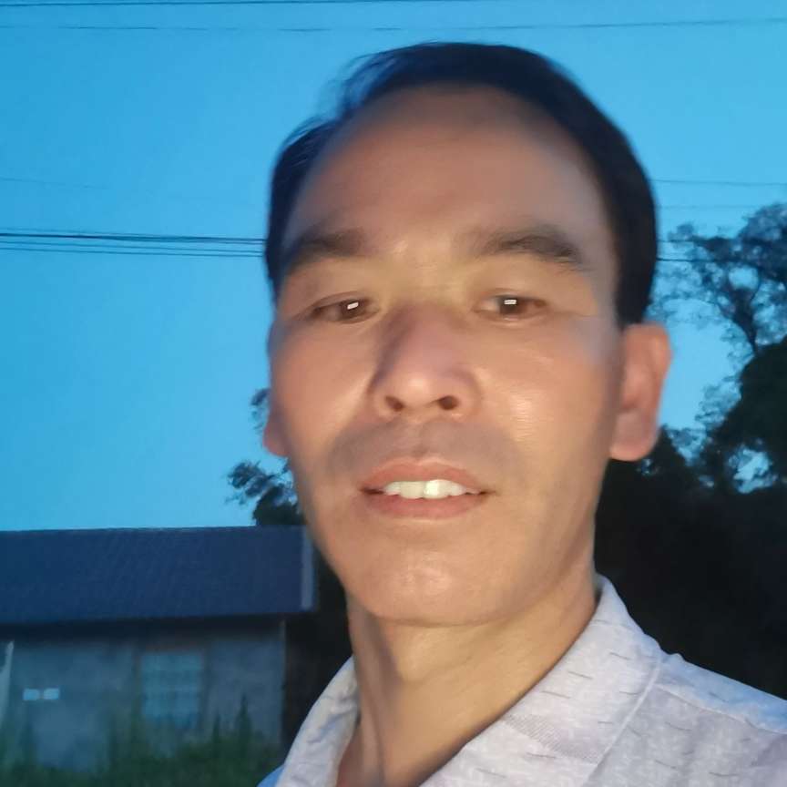尹清头像