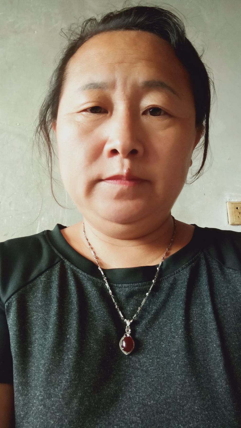 李莹头像