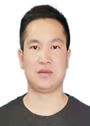杨健诚头像