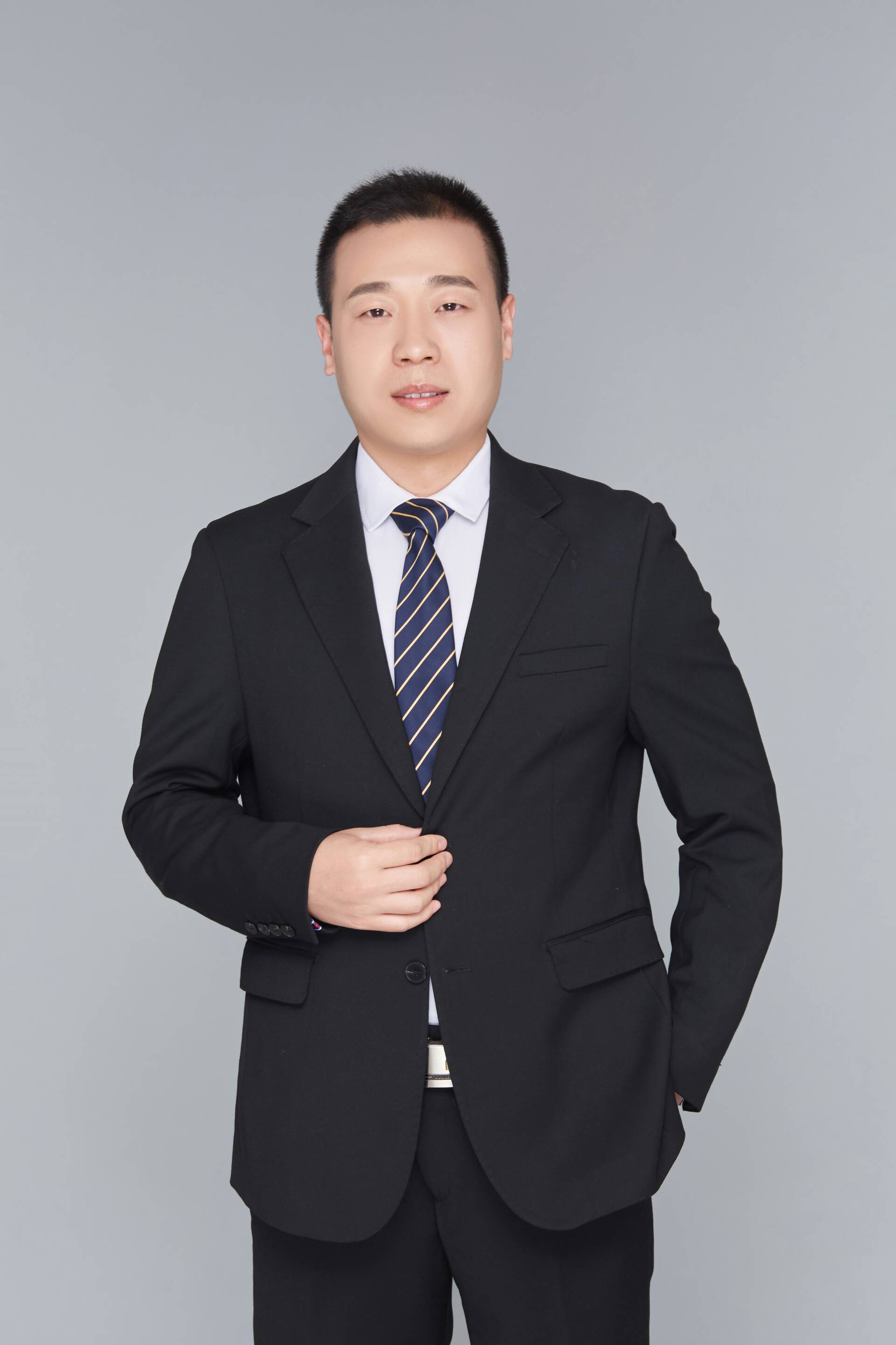 李文龙头像