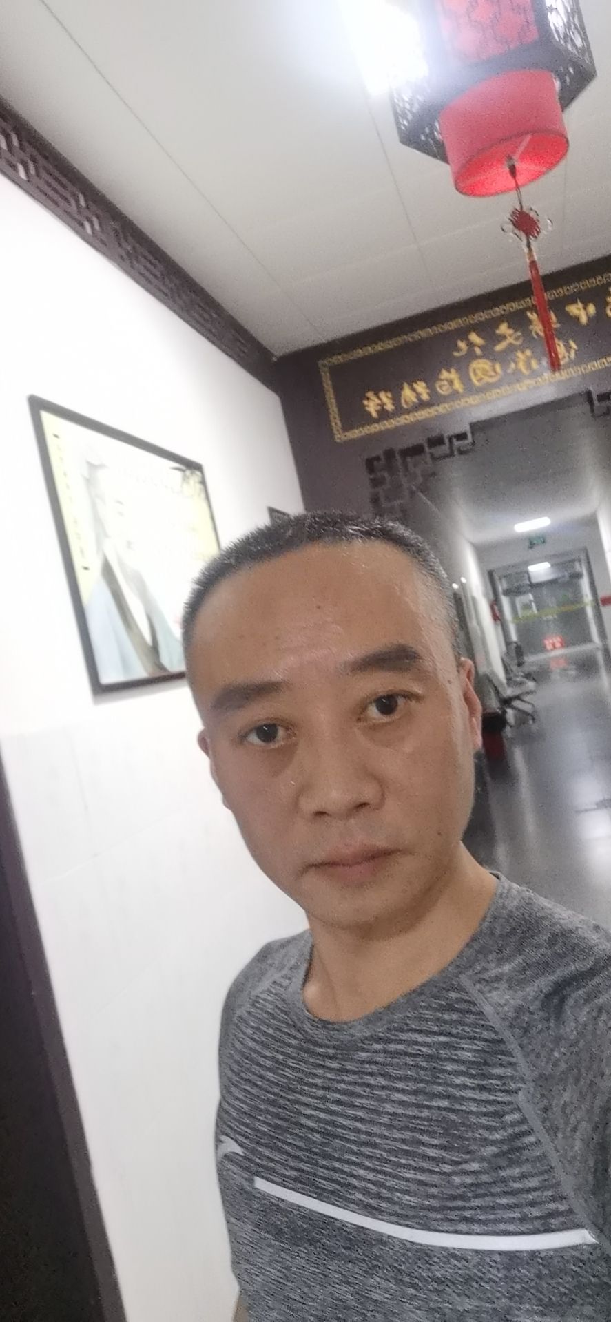 杨青松头像