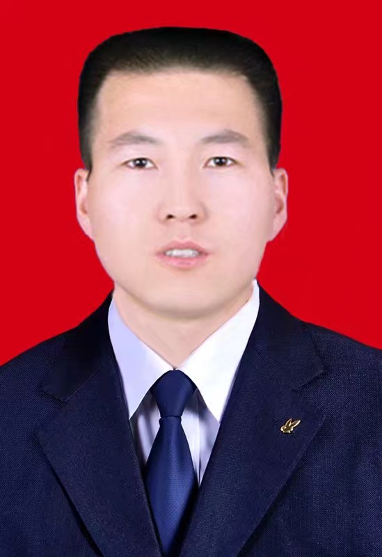 巩新成头像