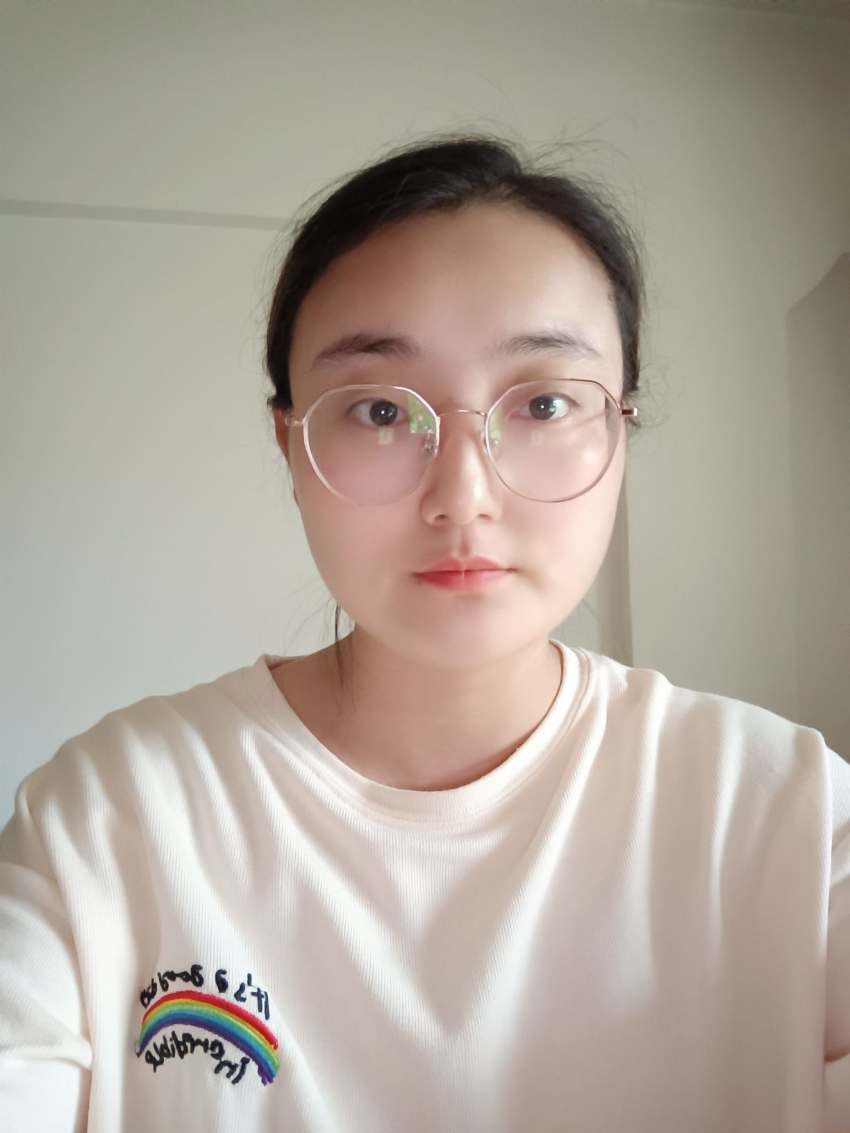 黄晶晶头像
