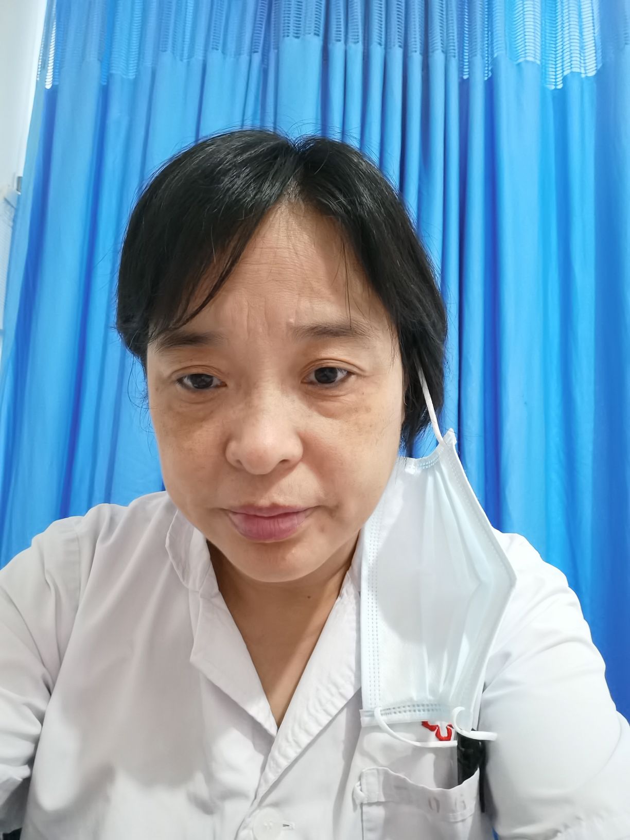 张晓红头像