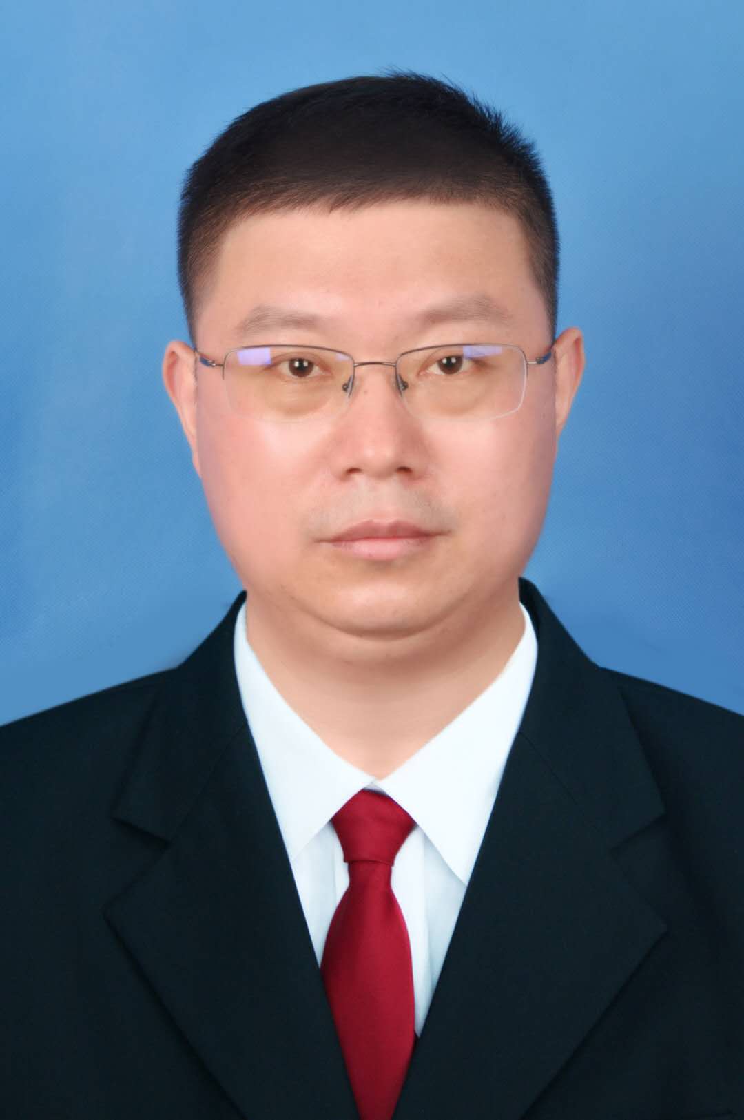 张炳东头像