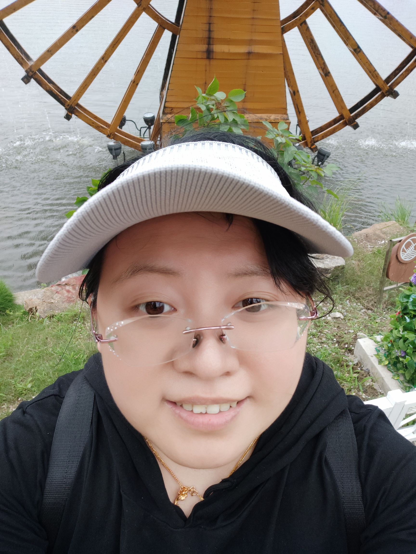 陈玲头像