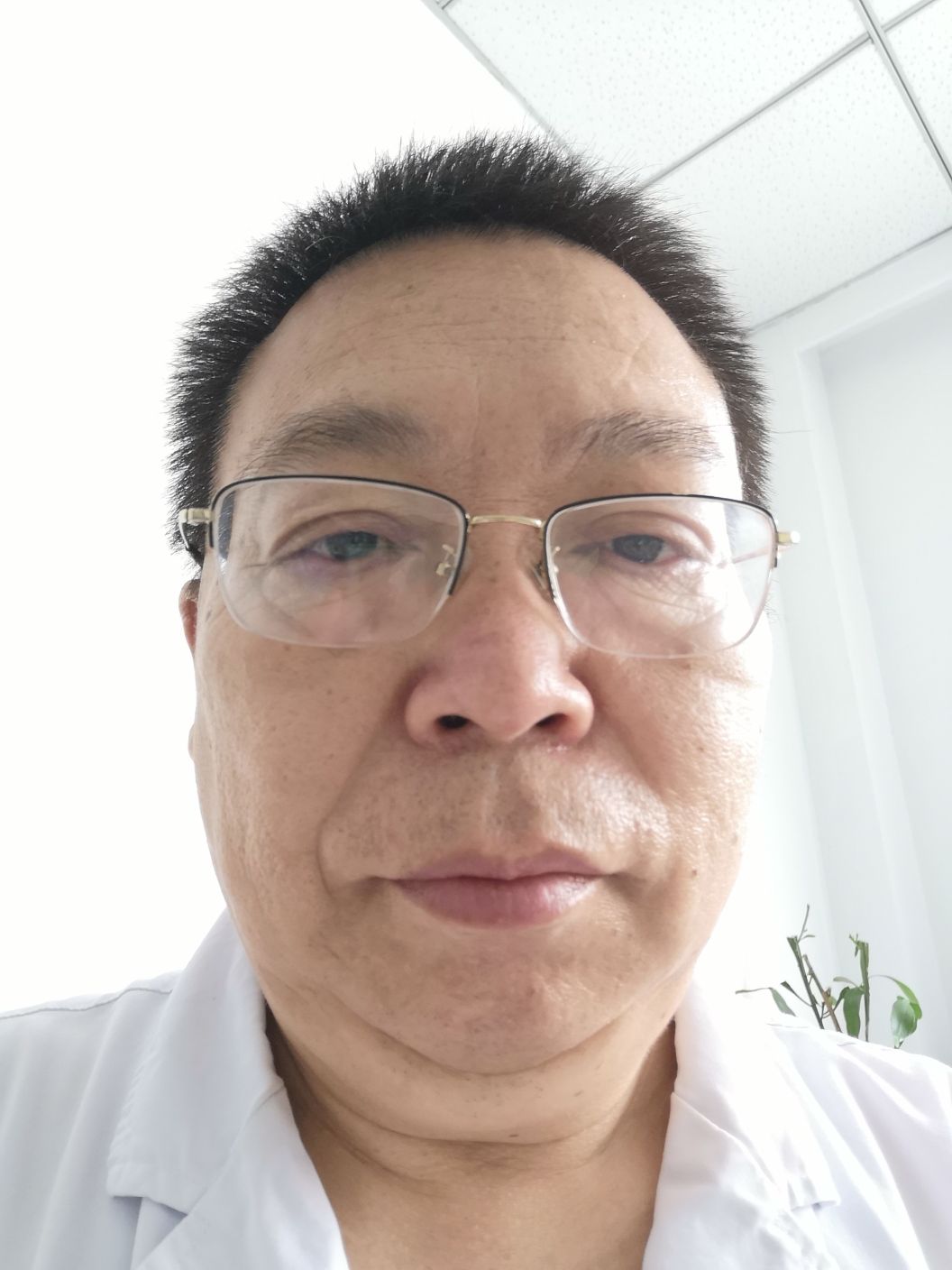 张培东头像