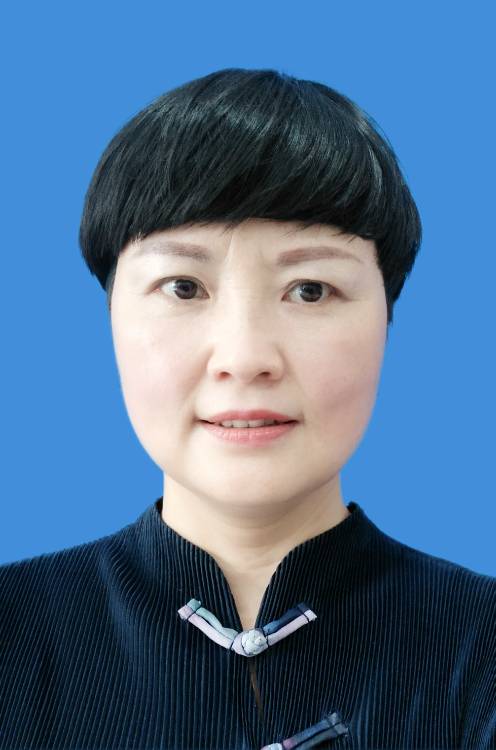 梁安英头像