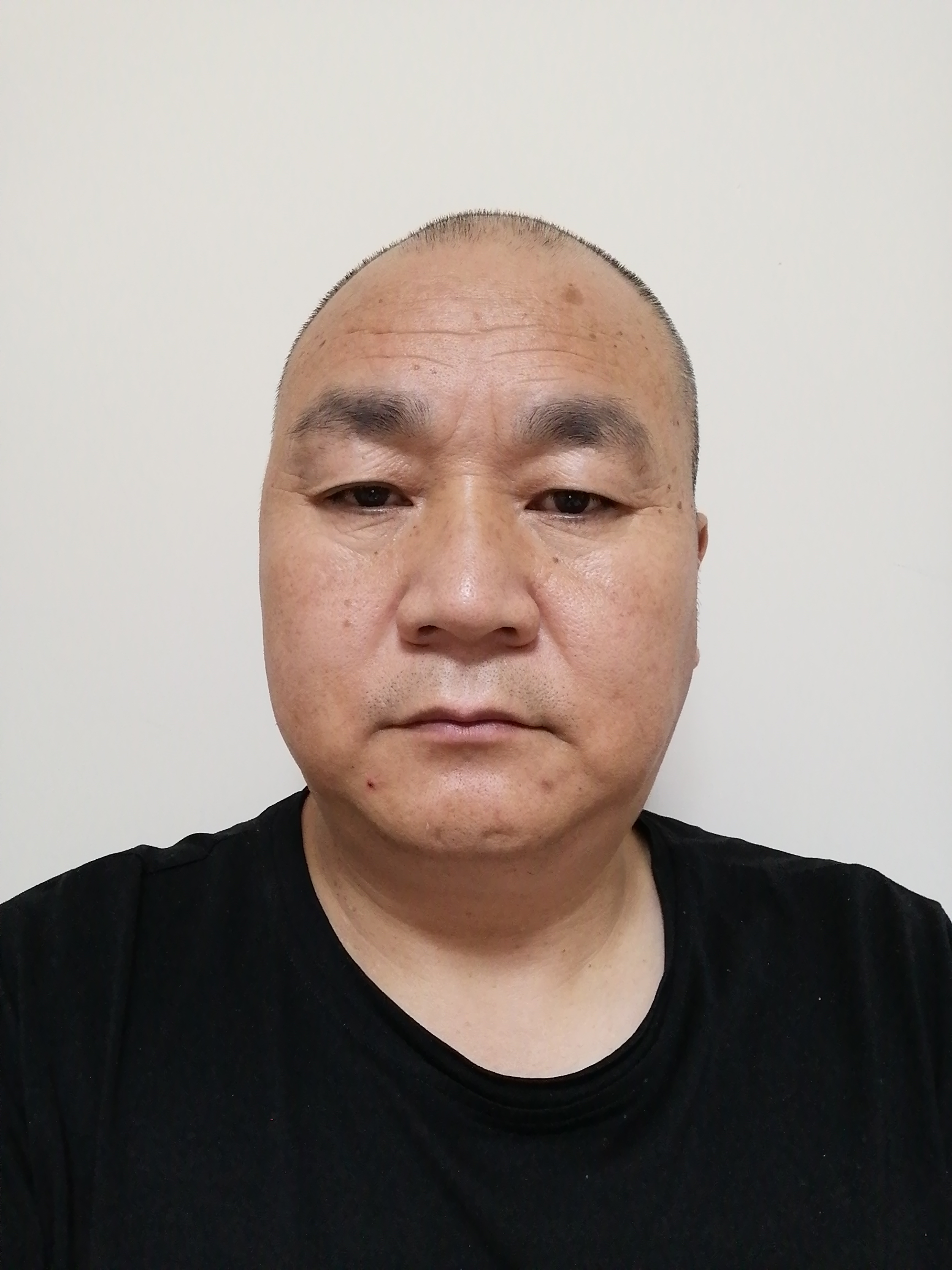 靳福廷头像