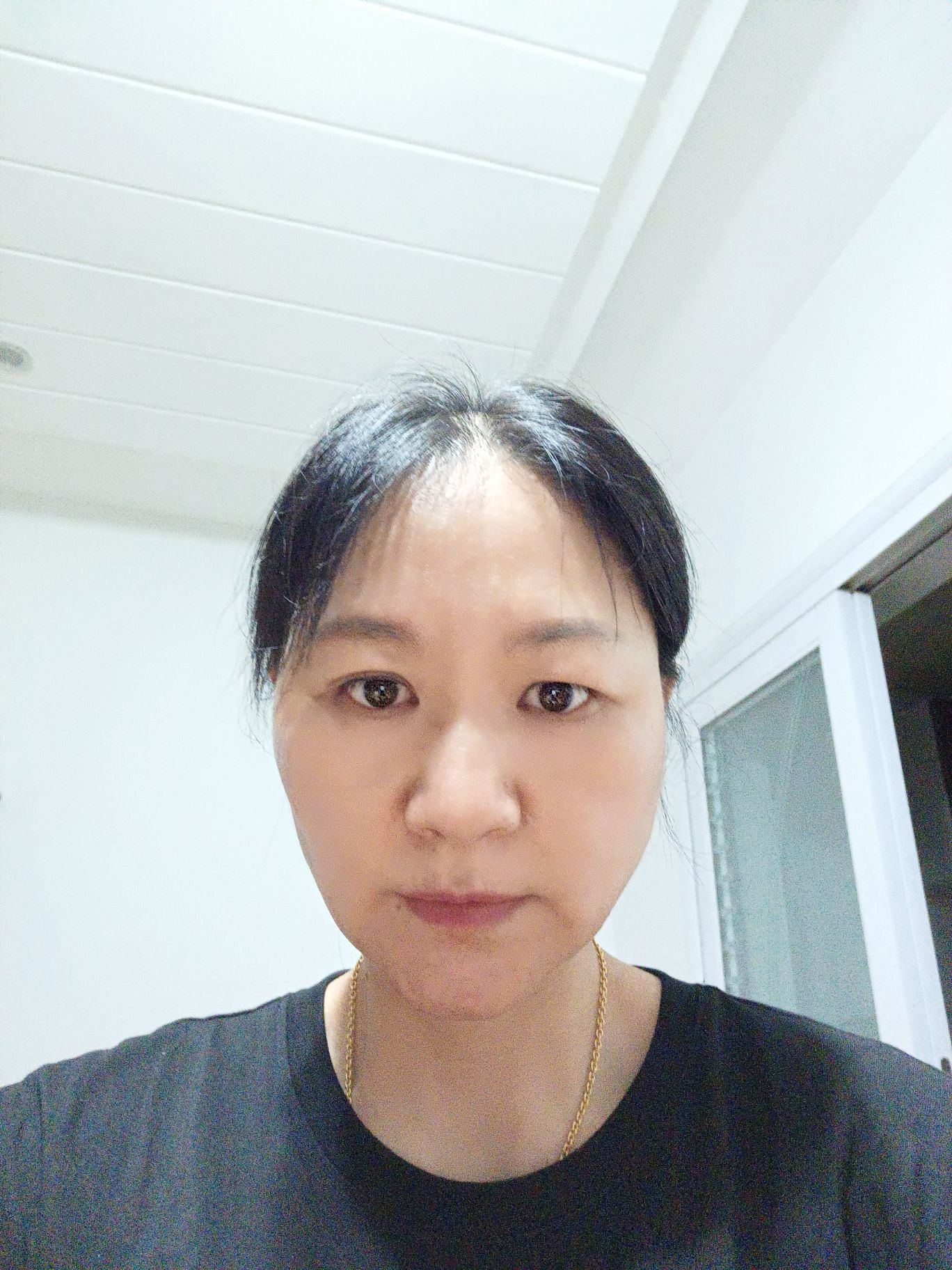 郑爱华头像
