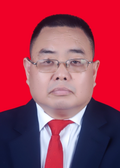 何平头像