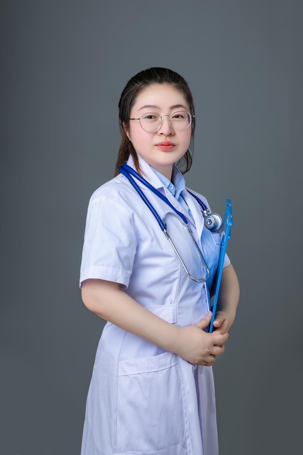 施慧头像