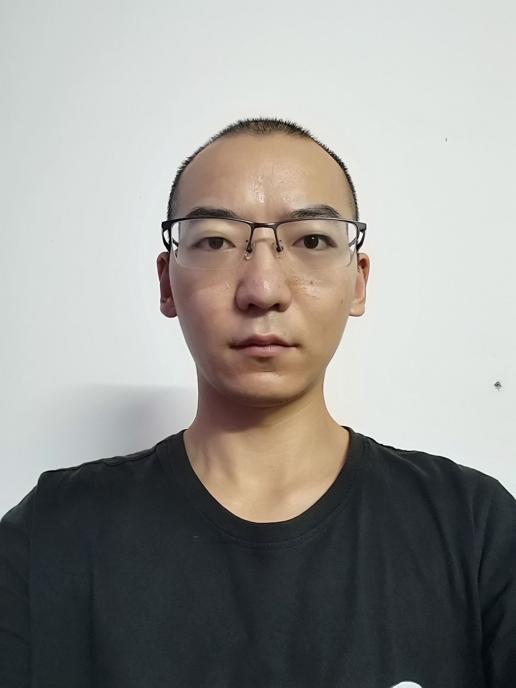 倪明阳头像