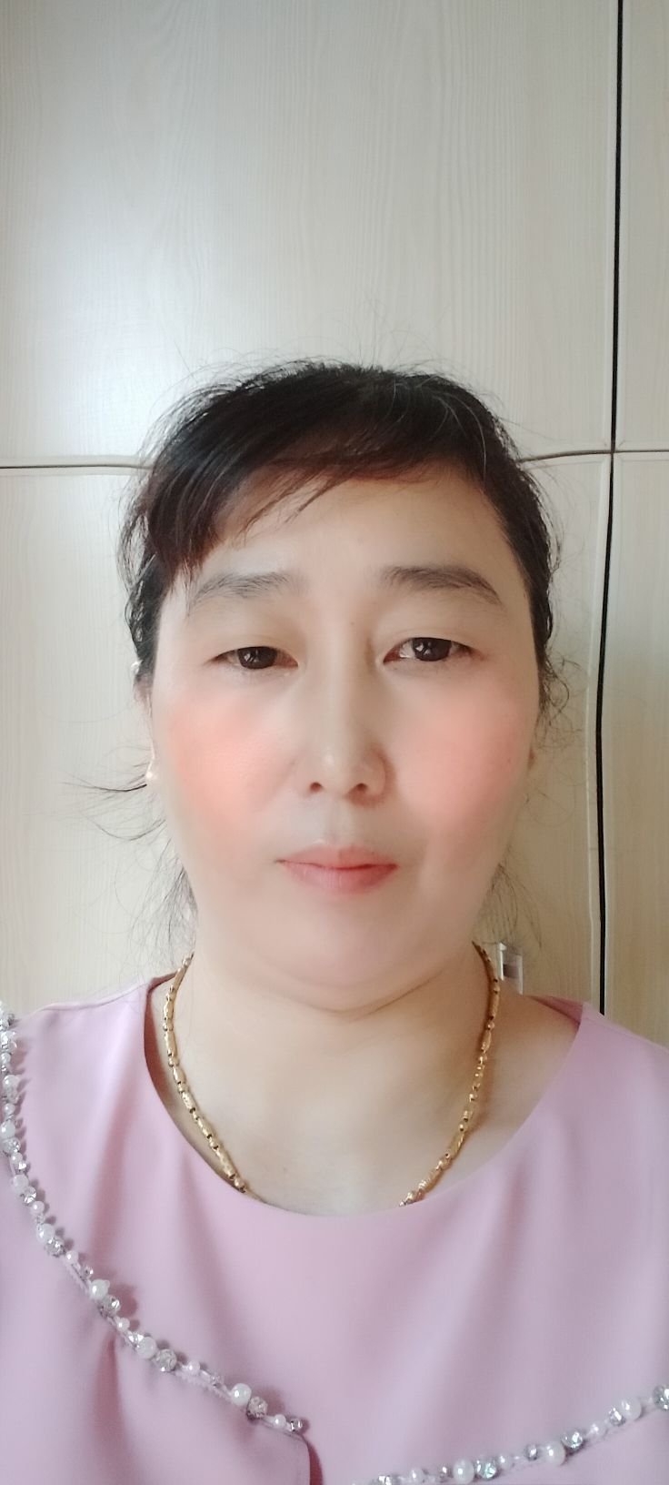 成国英头像