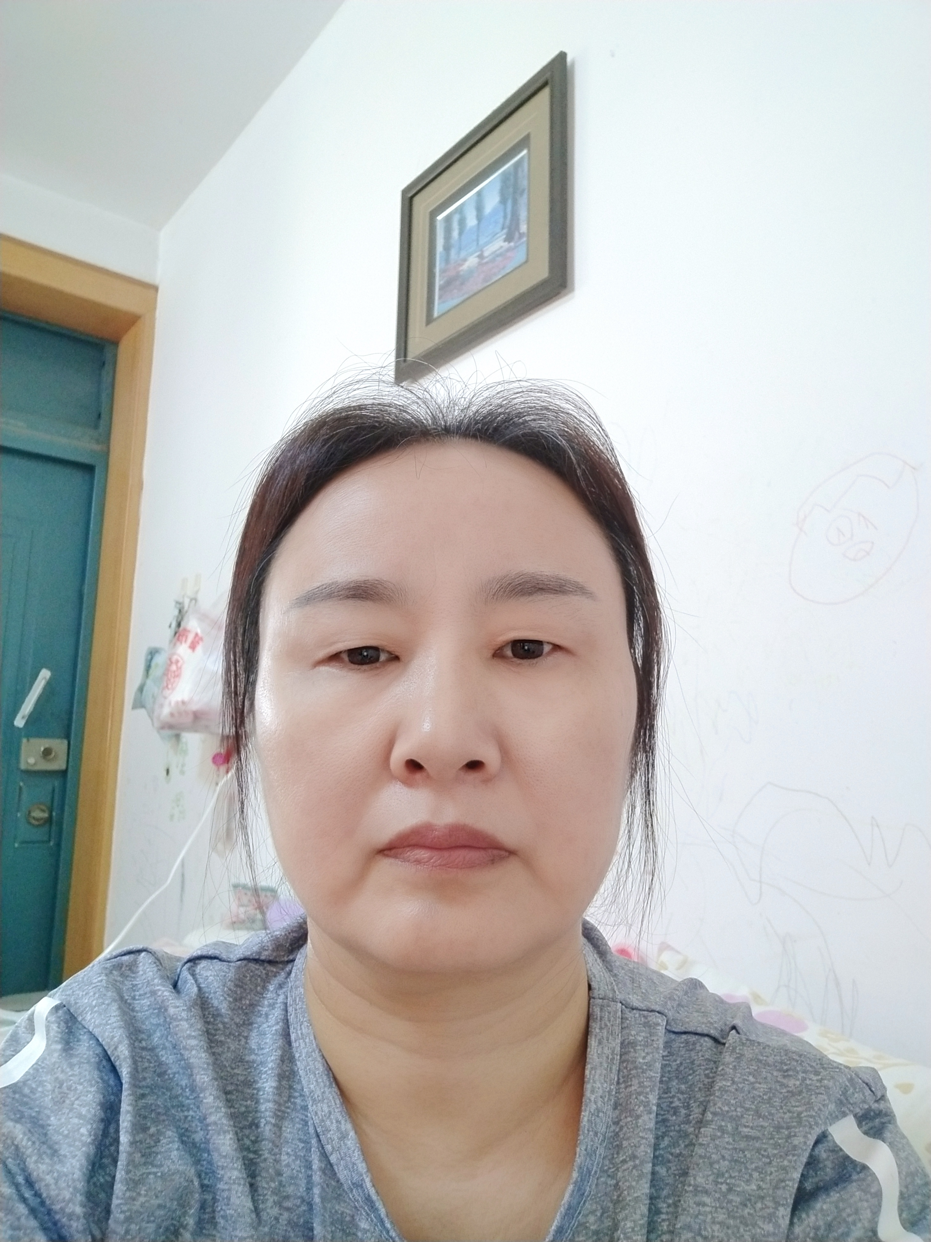 李艳头像