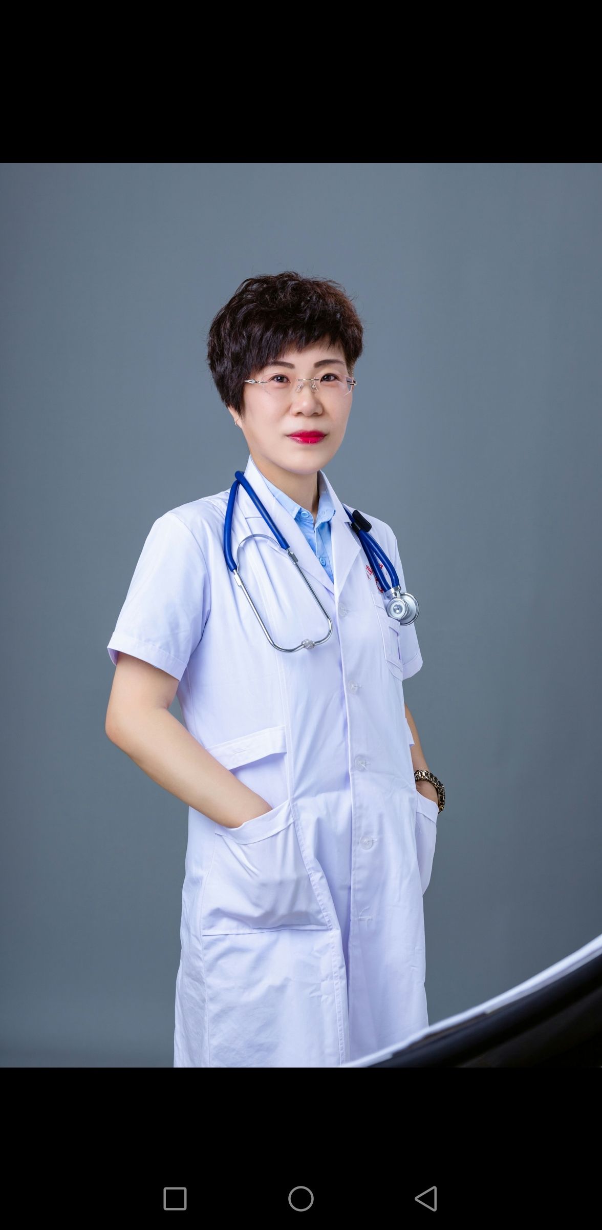 李静头像