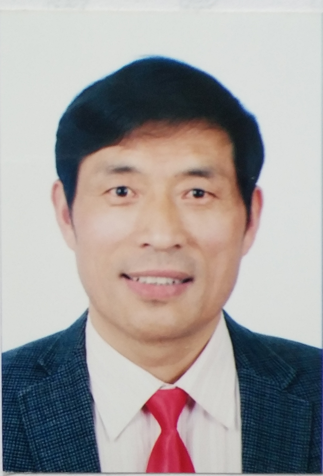 梁直升头像