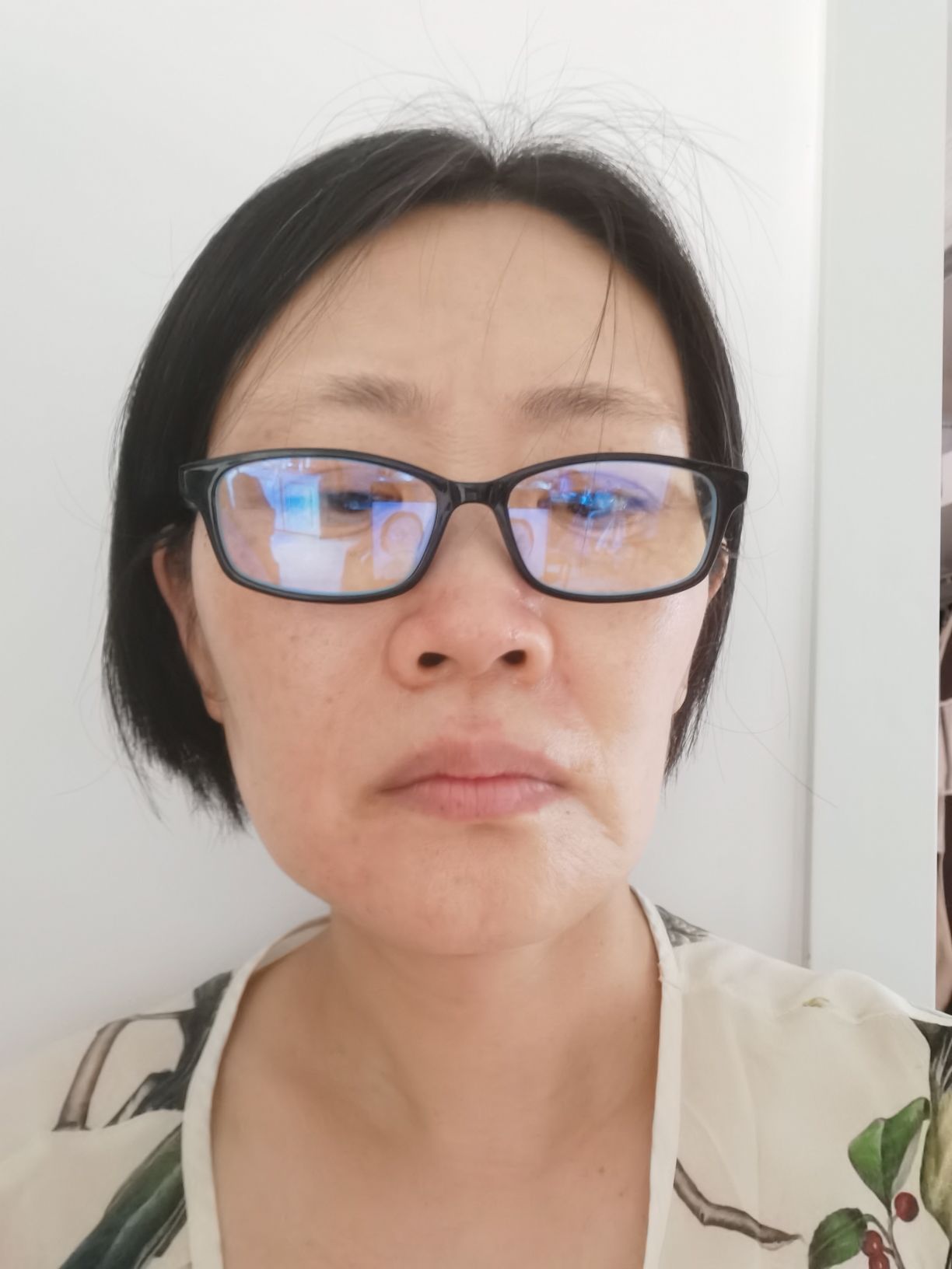 周东红头像