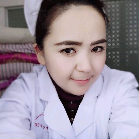 阿依古丽·卡地尔丁头像