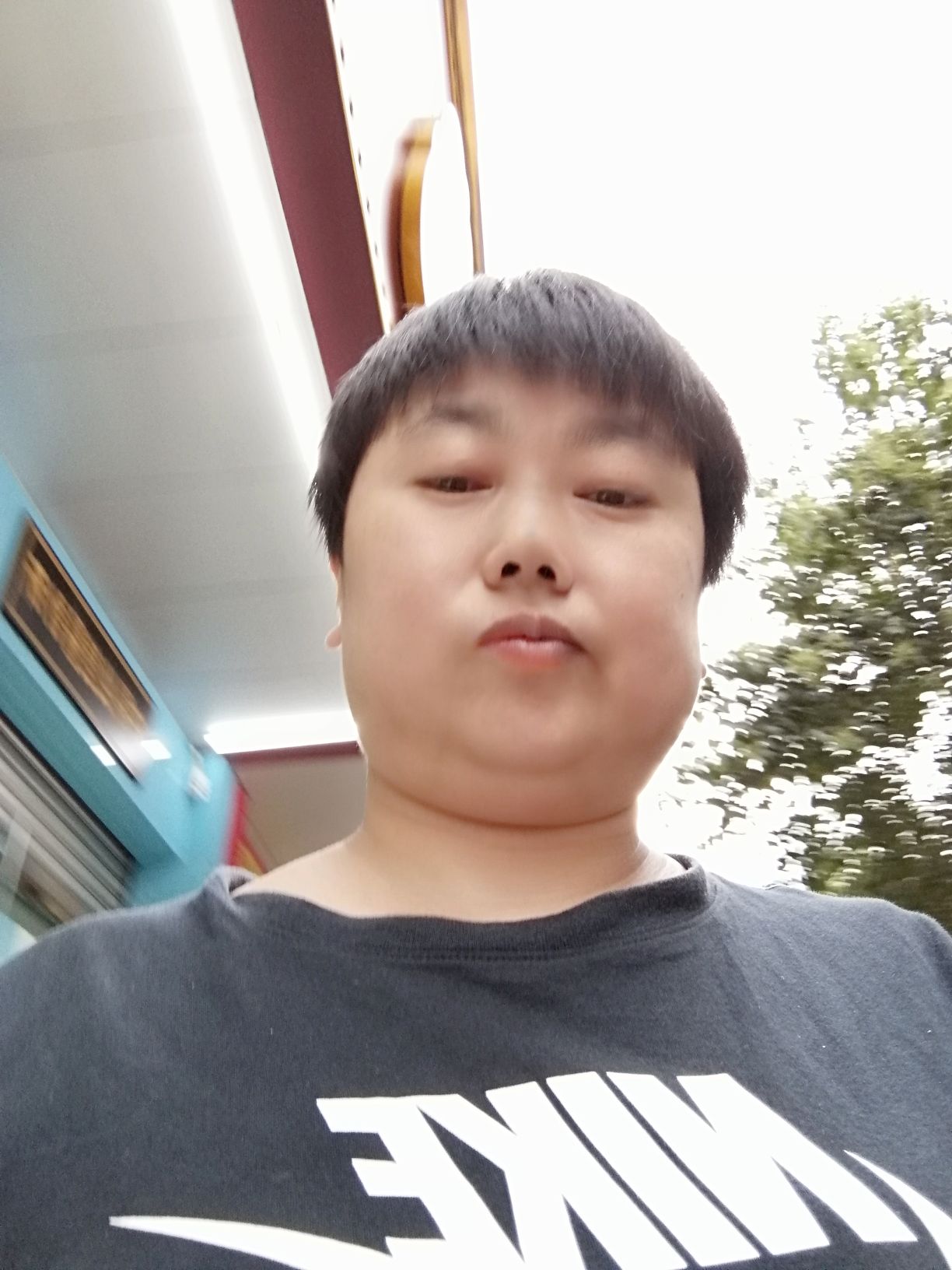 徐富蓉头像