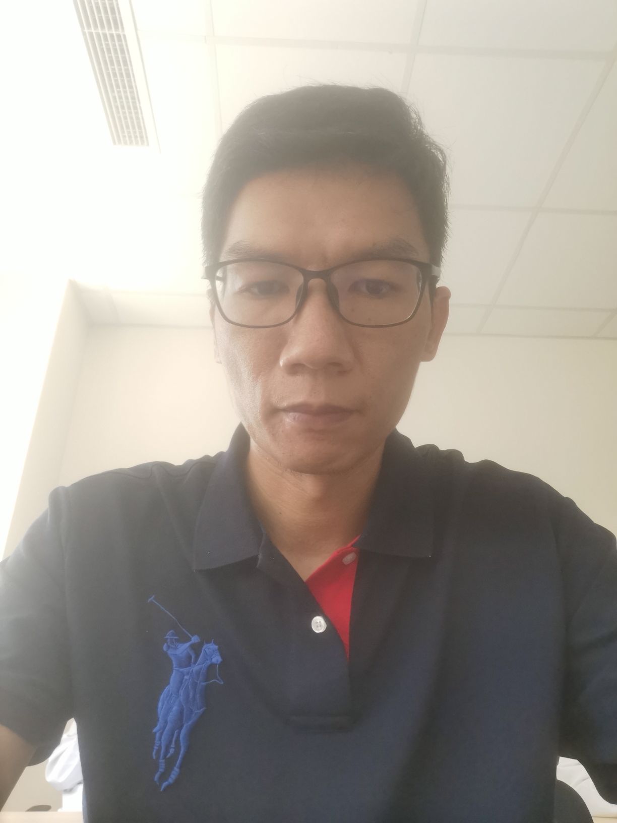 李健健头像