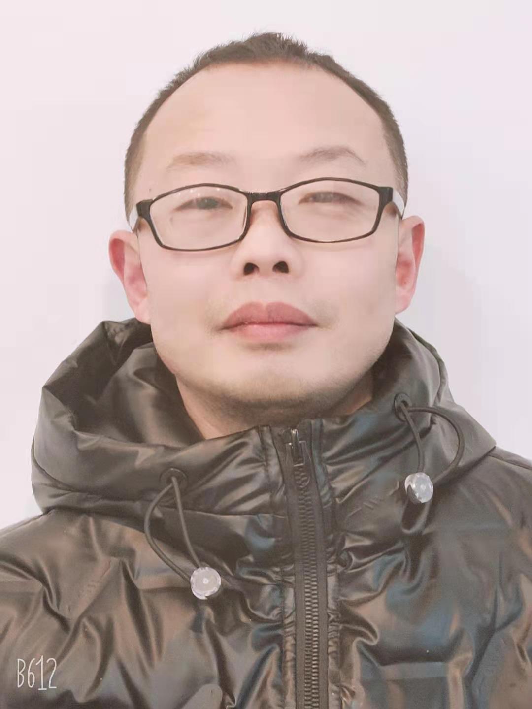 肖东明头像