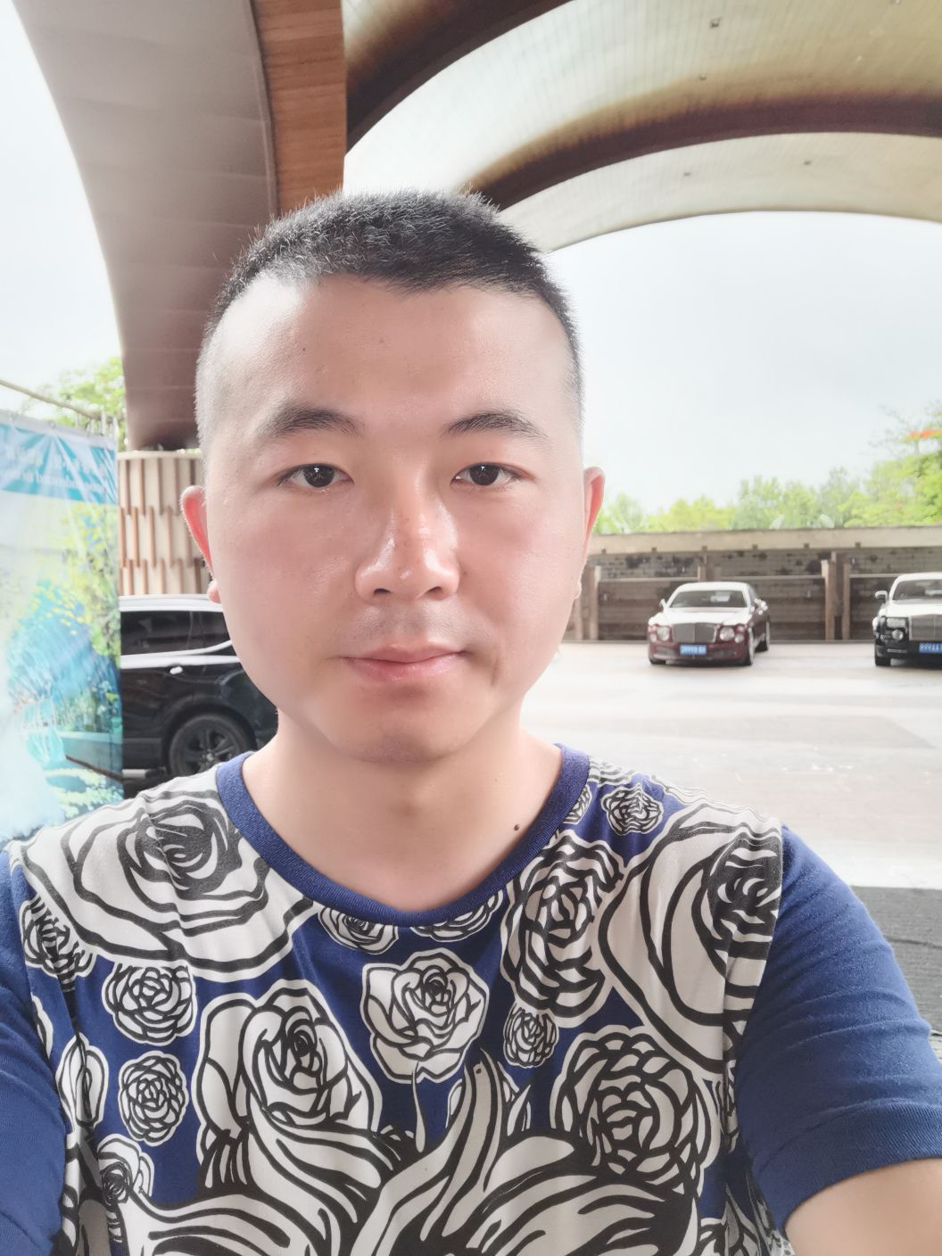 陈渝头像