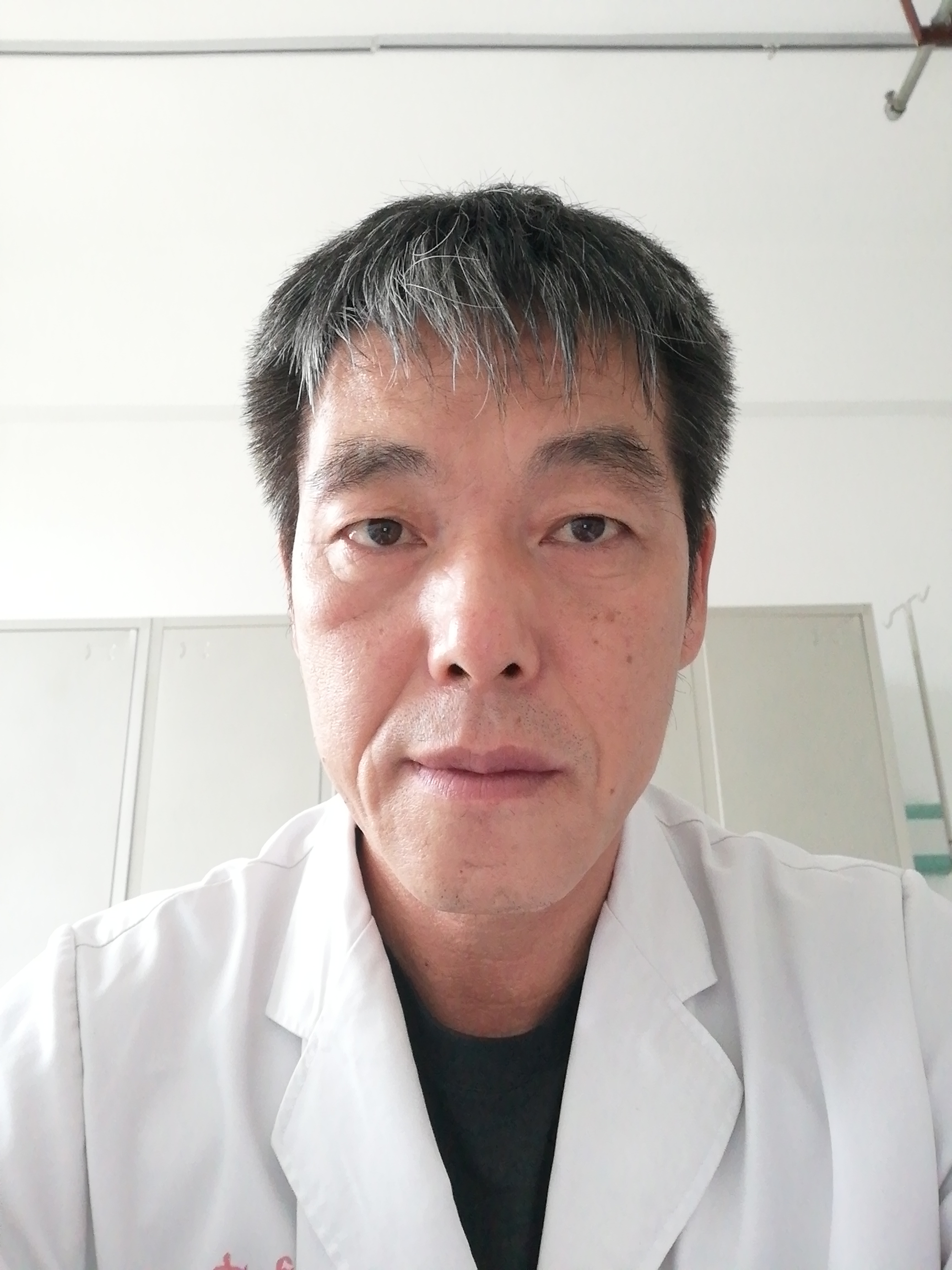 徐凤春头像
