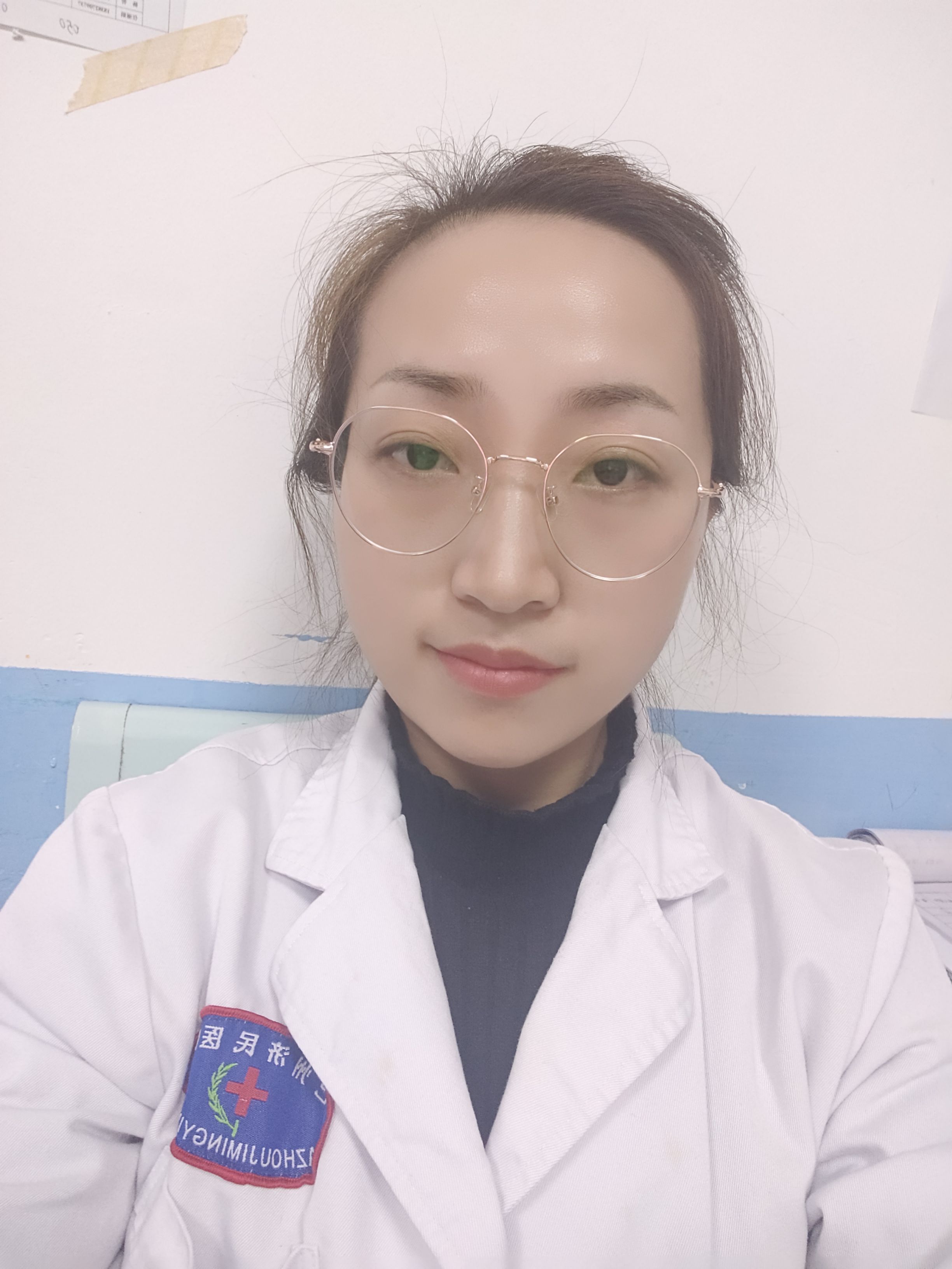 高梅头像