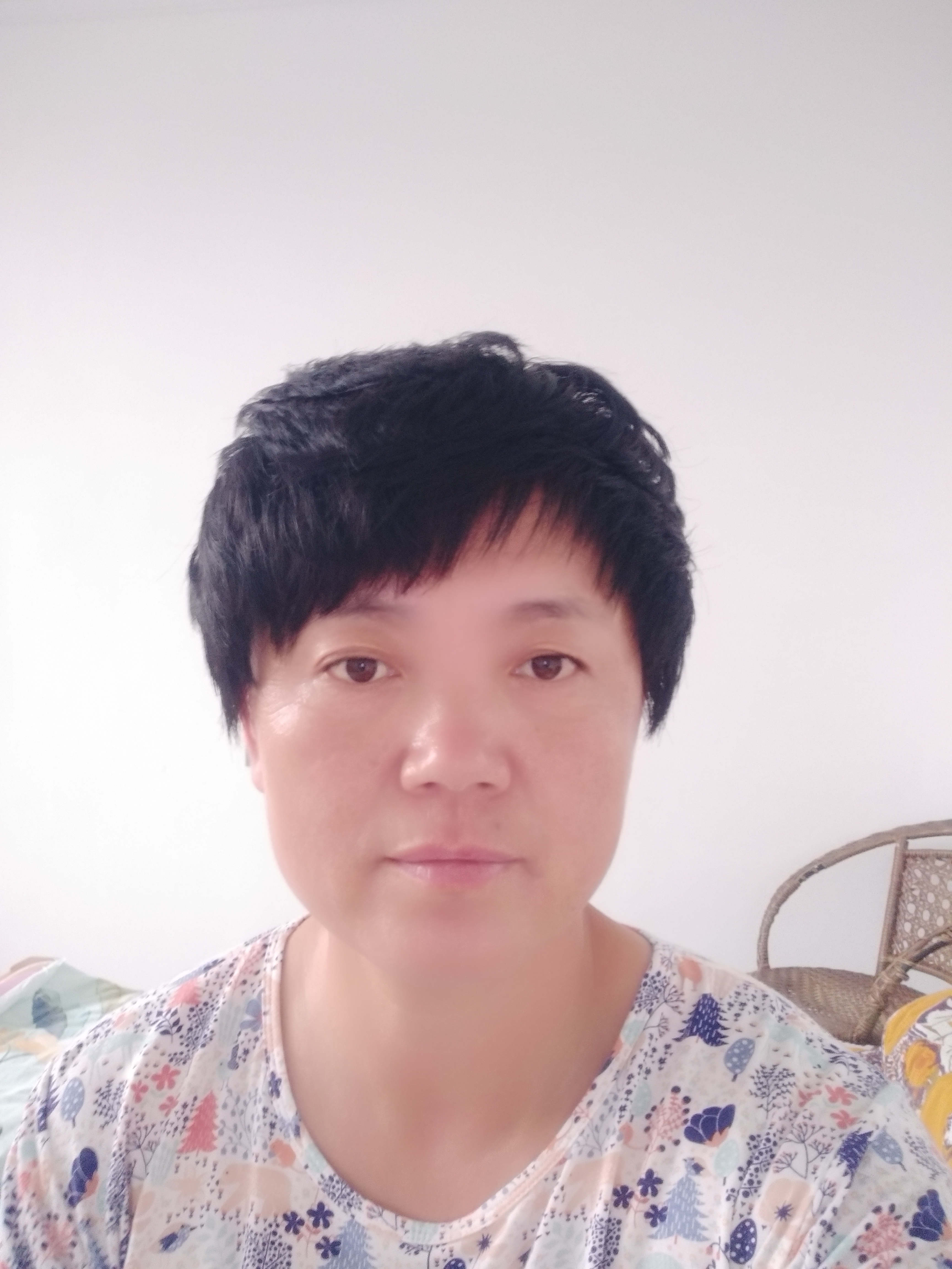 屈秀静头像
