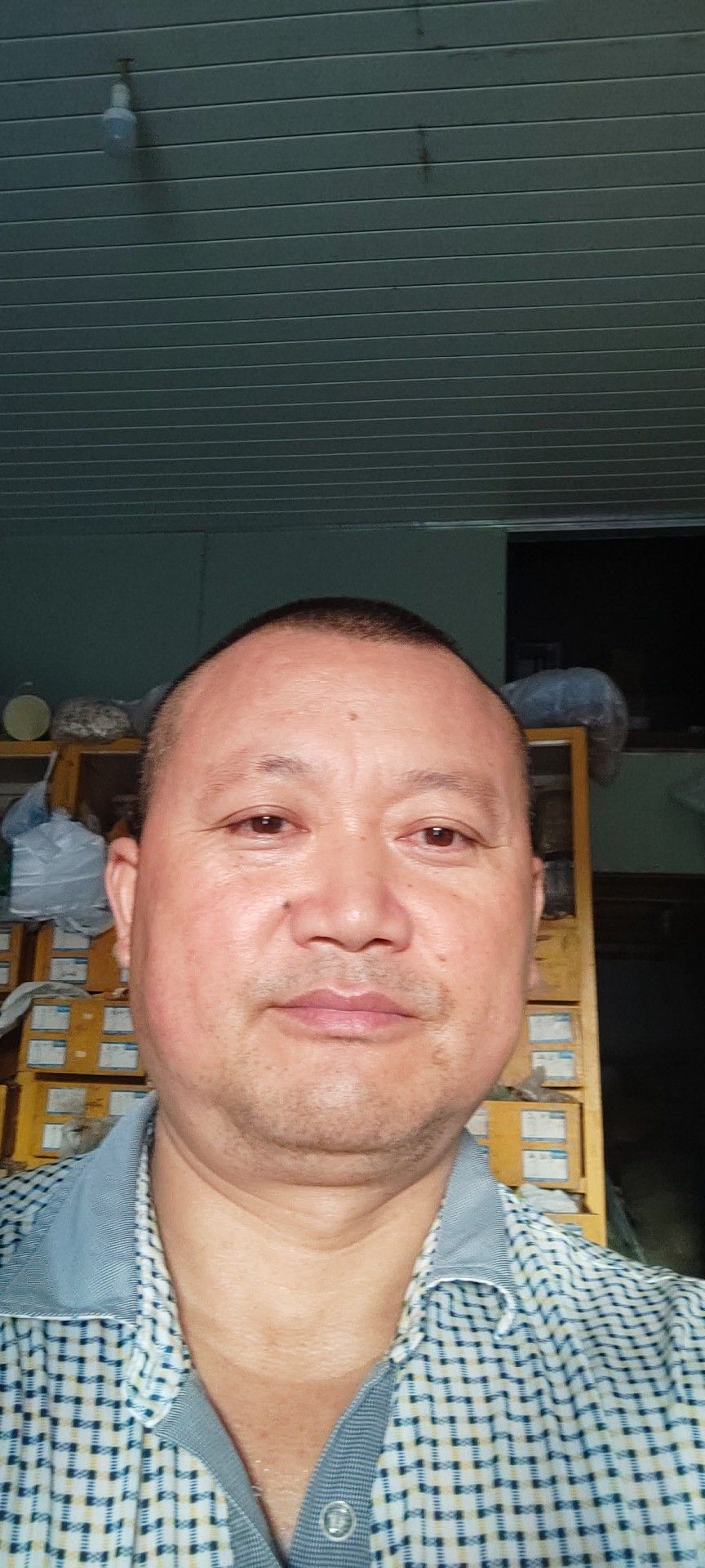 谢绍伦头像