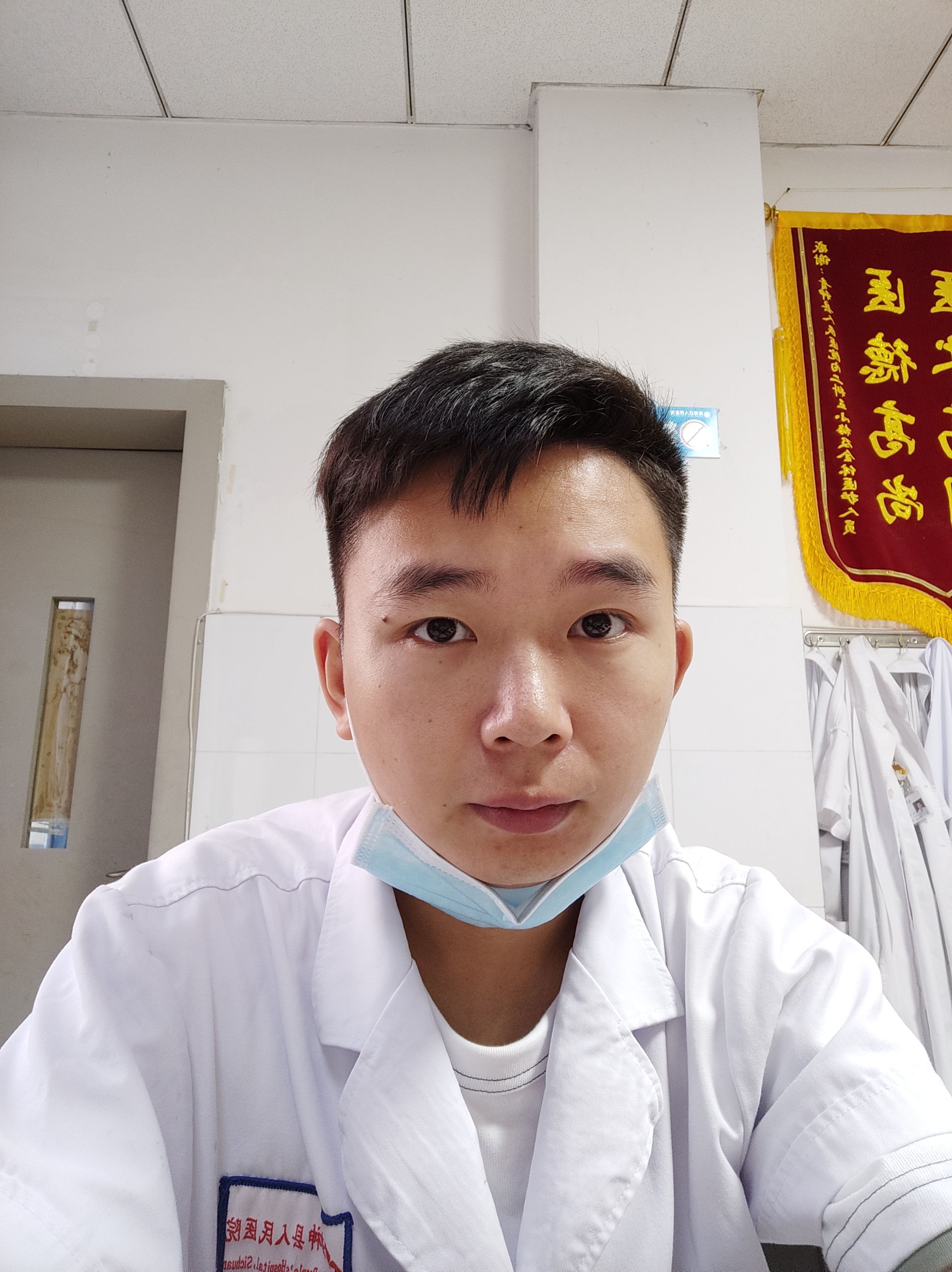辜海冰头像