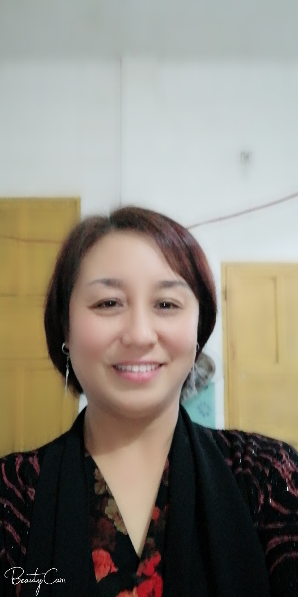 常述丽头像