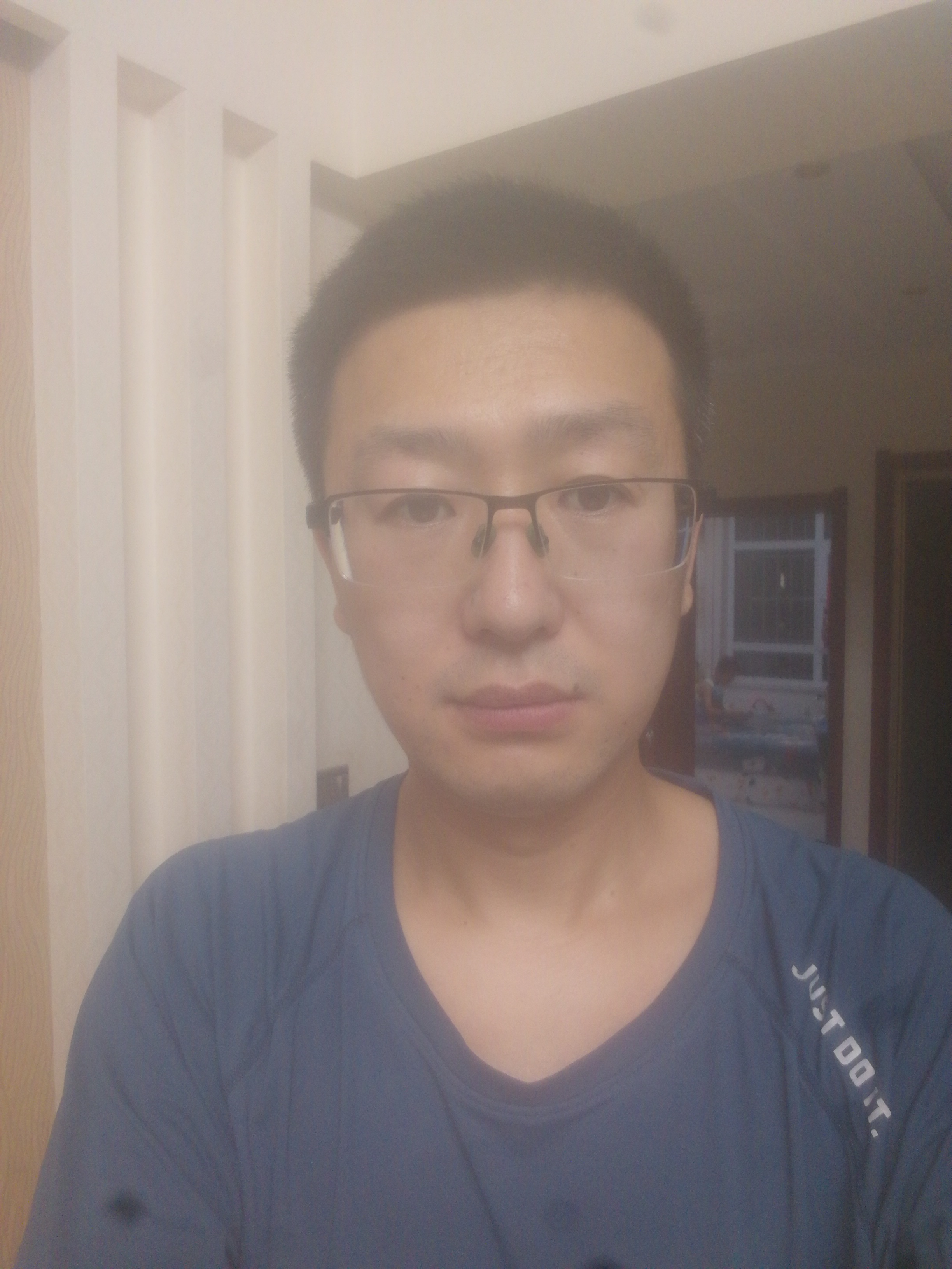 刘鑫磊头像