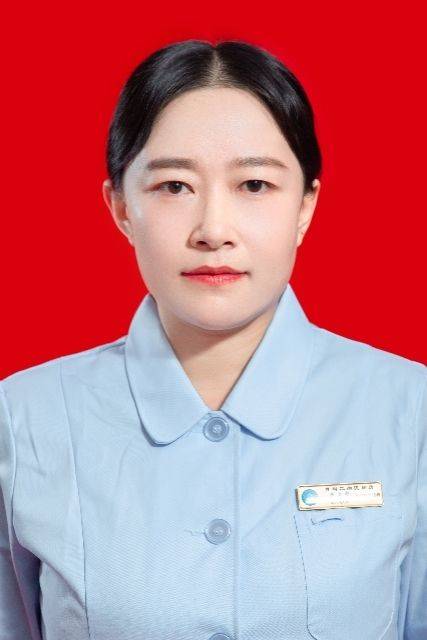 卢云霞头像
