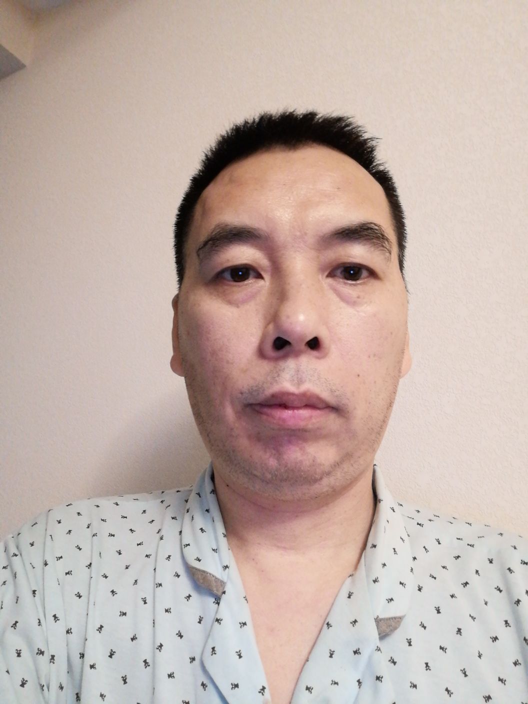 王秀白头像