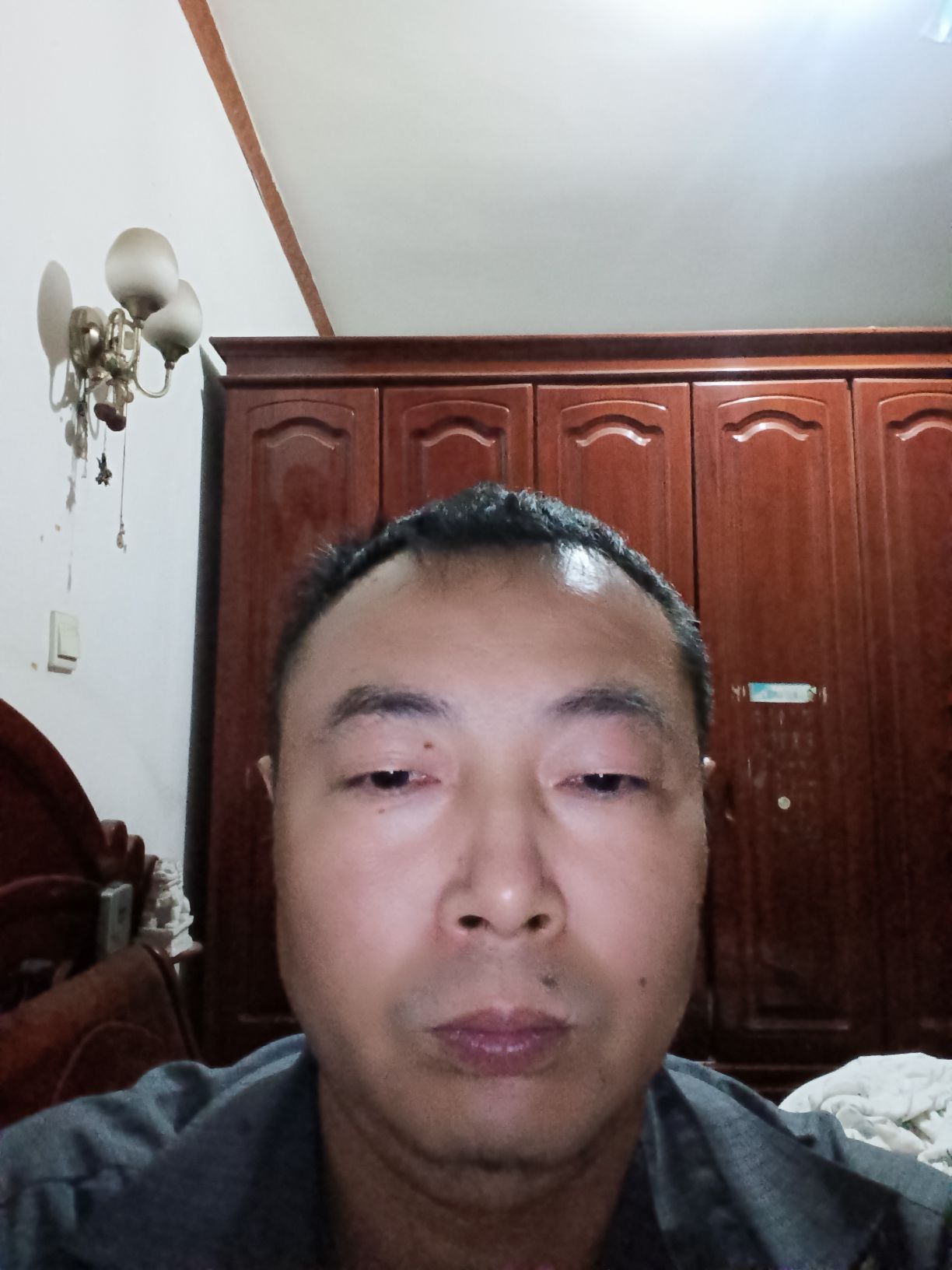 何进头像