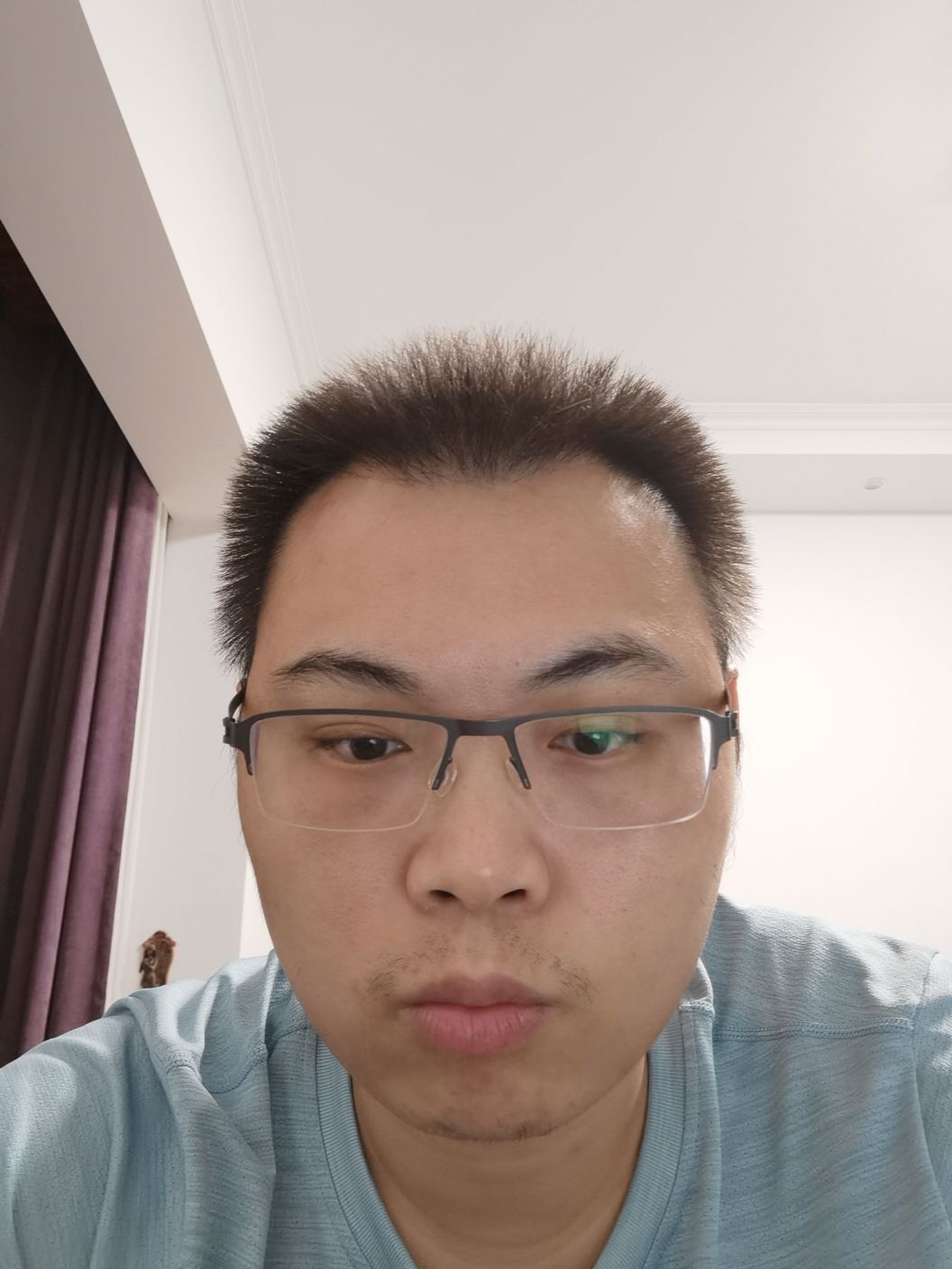 黄刚头像