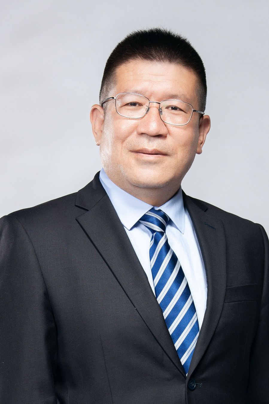 金卫东头像