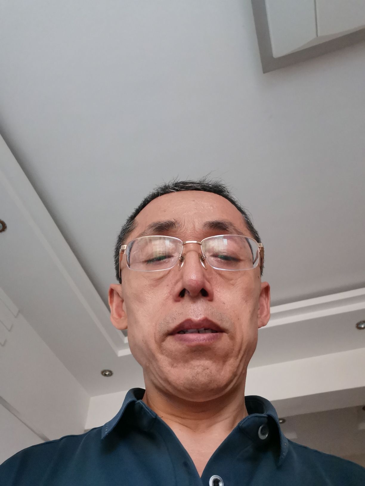 张海龙头像