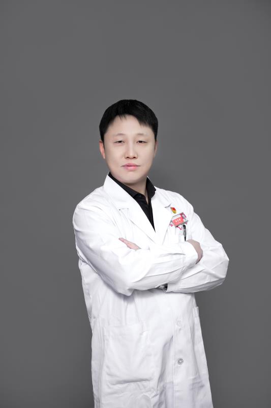 周贵强头像